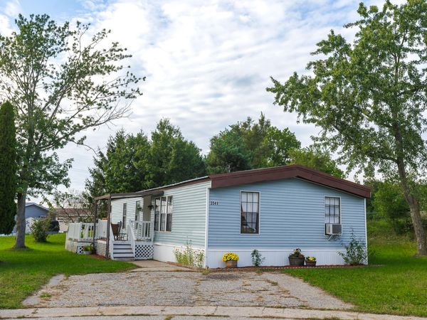 3541 Pine Knob Street NW, Grand Rapids, MI 49544