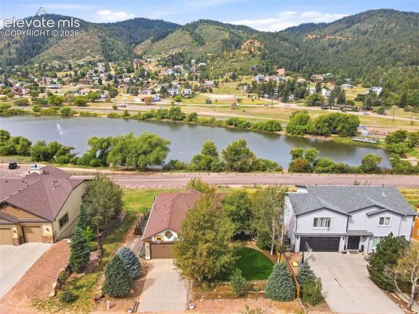 98 Oakdale Drive, Palmer Lake, CO 80133