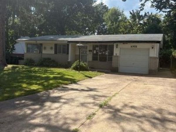 10531 Landseer Drive , St Louis, MO 63136