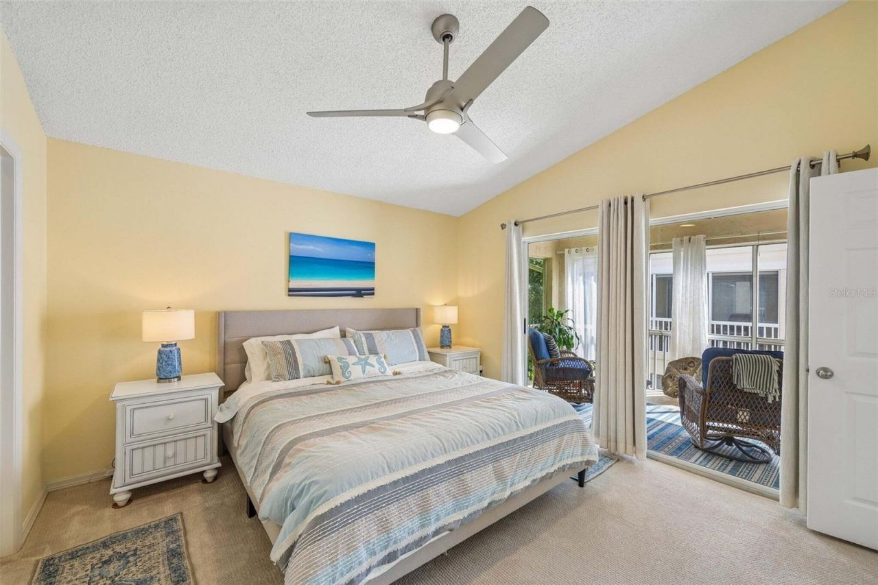 7266 Eleanor Circle, Unit 203, Sarasota, FL 34243 Photo