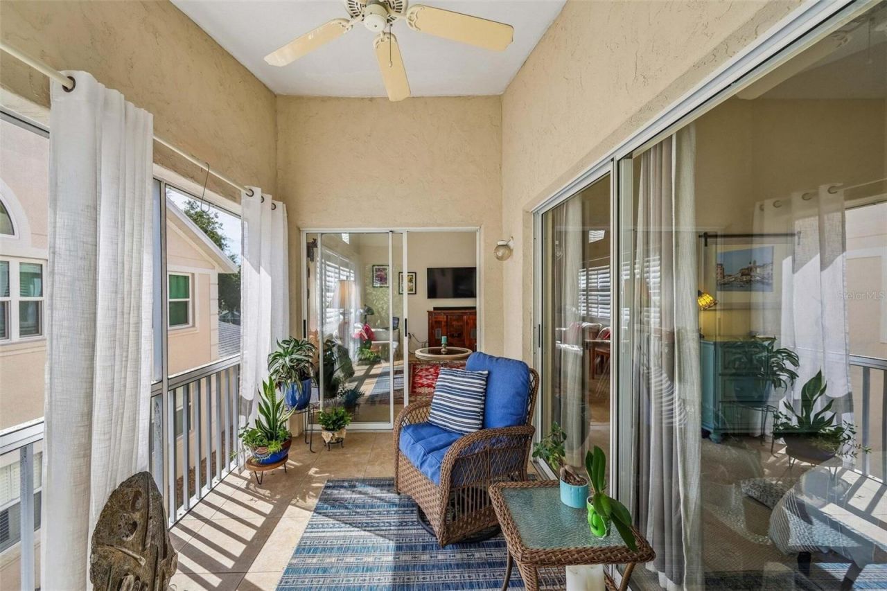 7266 Eleanor Circle, Unit 203, Sarasota, FL 34243 Photo