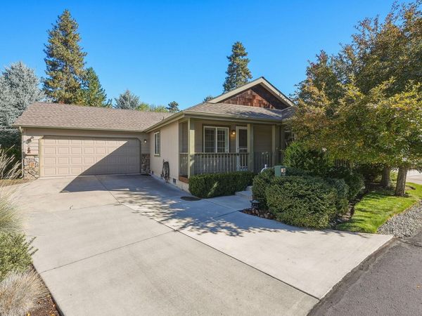 148 N Wheeler Loop, Sisters, OR 97759