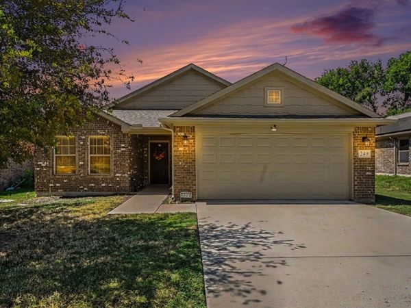 249 Walnut Bend Road , Springtown, TX 76082