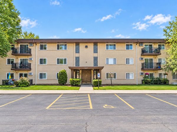 505 S Cleveland Avenue , Unit 208, Arlington Heights, IL 60005