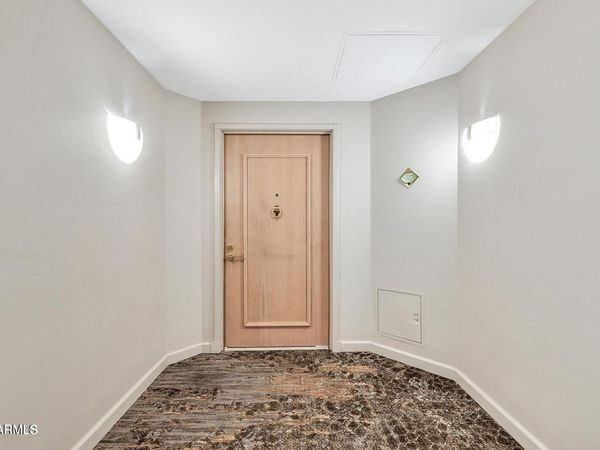 1040 E OSBORN Road, Unit 404, Phoenix, AZ 85014