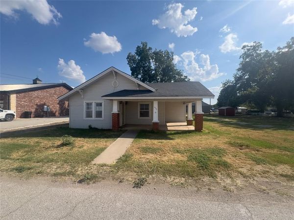 413 Main Street, Maysville, OK 73057