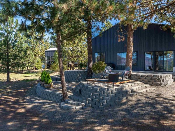 5186 Hunter Ridge Way, Hunters, WA 99137