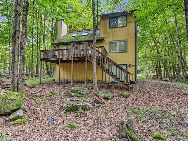 367 Chestnuthill Drive , Lake Ariel, PA 18436