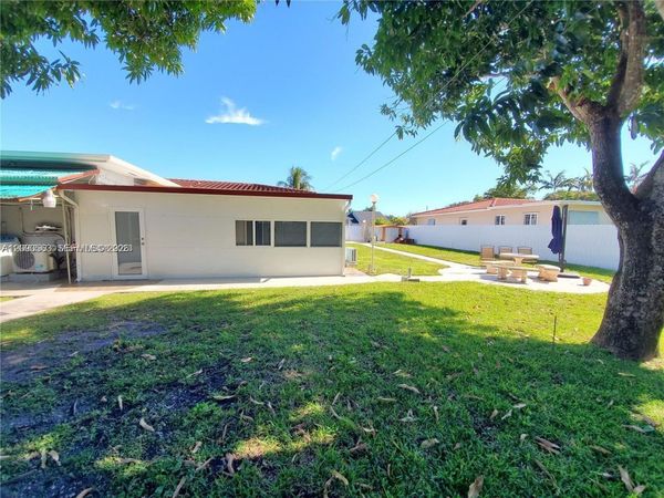 140 Iroquois St , Unit A, Miami Springs, FL 33166