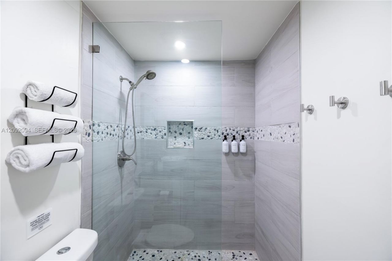1836 NW 16th Ter , Unit 3, Miami, FL 33125 Photo