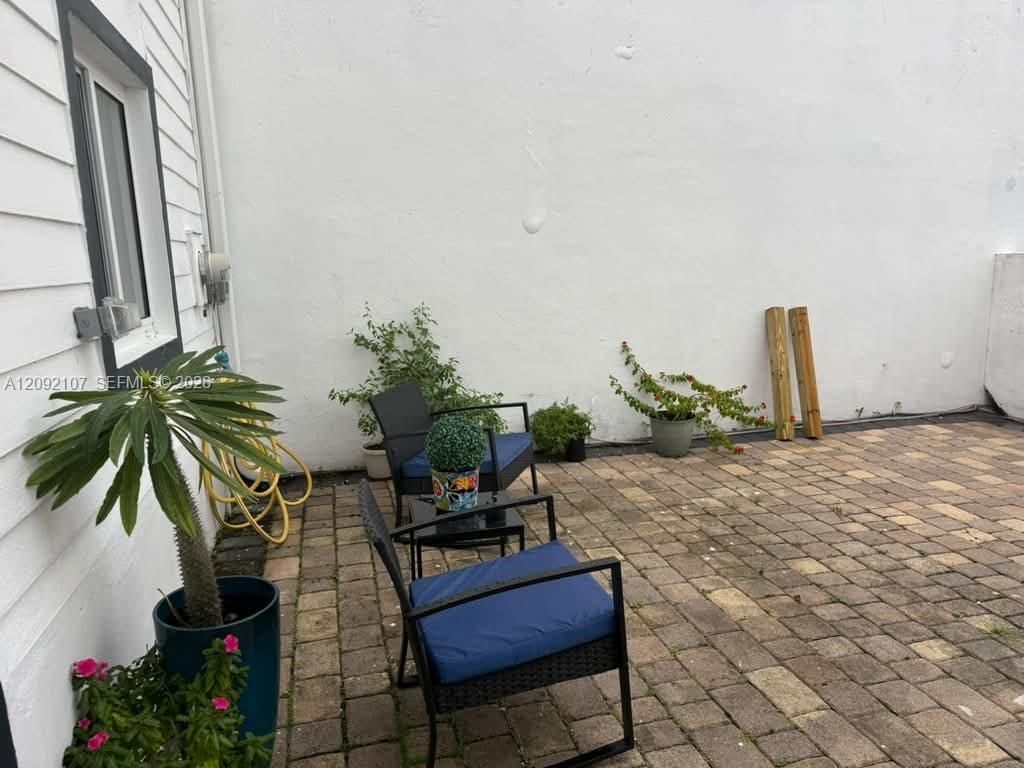 1324 W 71st St, Hialeah, FL 33014 Photo
