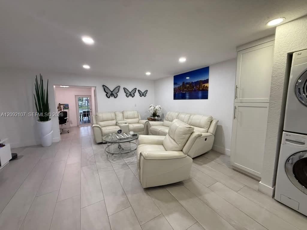 1324 W 71st St, Hialeah, FL 33014 Photo