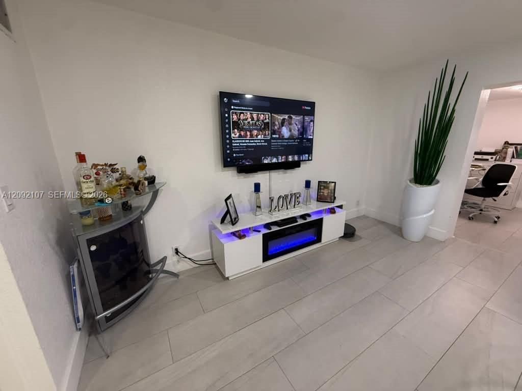 1324 W 71st St, Hialeah, FL 33014 Photo