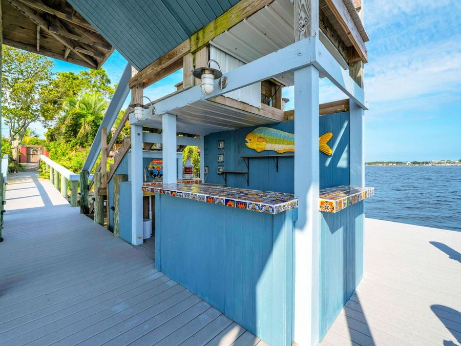Property Image 100