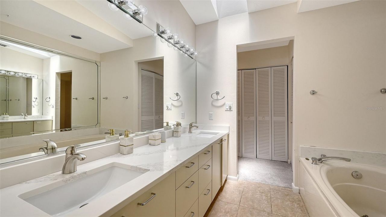 5151 Saint Albans Avenue, Sarasota, FL 34242 Photo