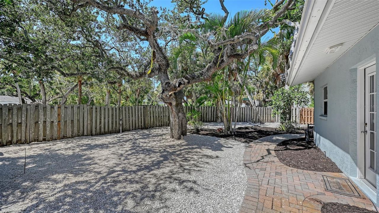 5151 Saint Albans Avenue, Sarasota, FL 34242 Photo