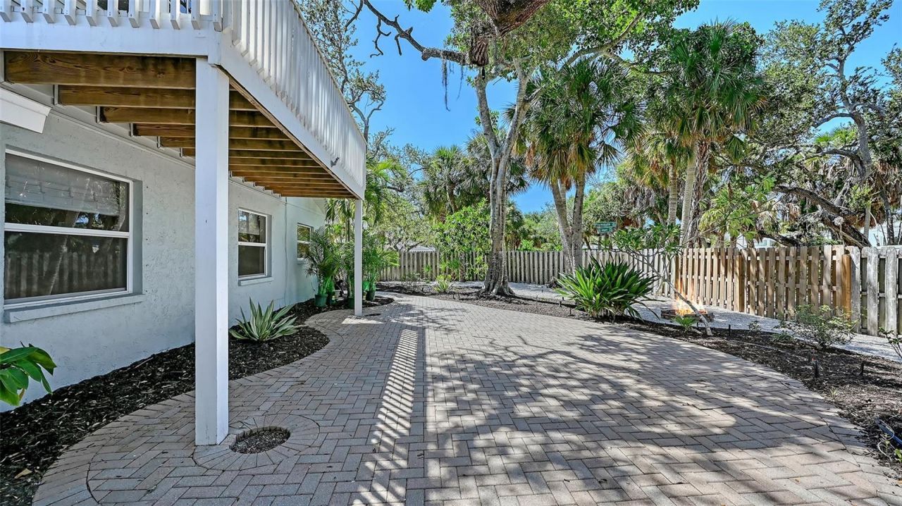 5151 Saint Albans Avenue, Sarasota, FL 34242 Photo