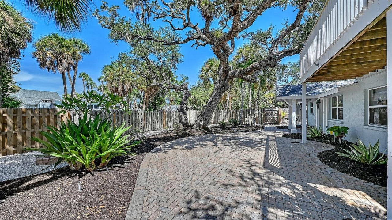 5151 Saint Albans Avenue, Sarasota, FL 34242 Photo