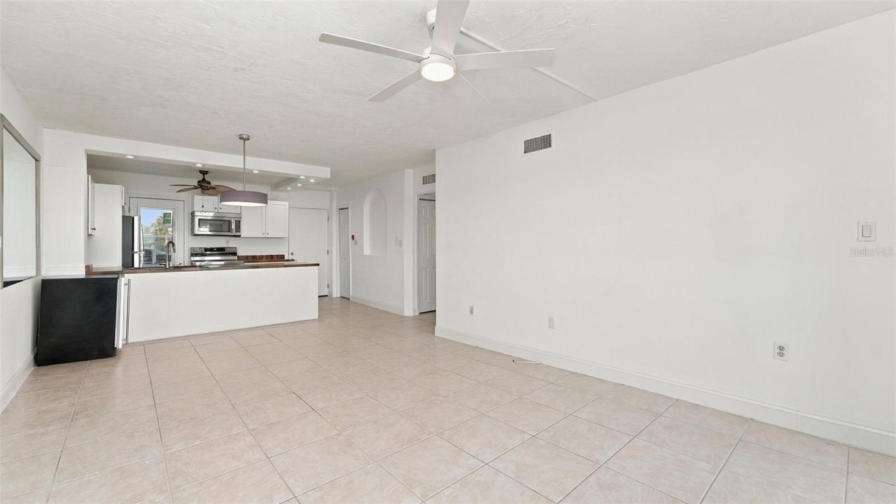 777 John Ringling Boulevard, Unit 2, Sarasota, FL 34236 Photo