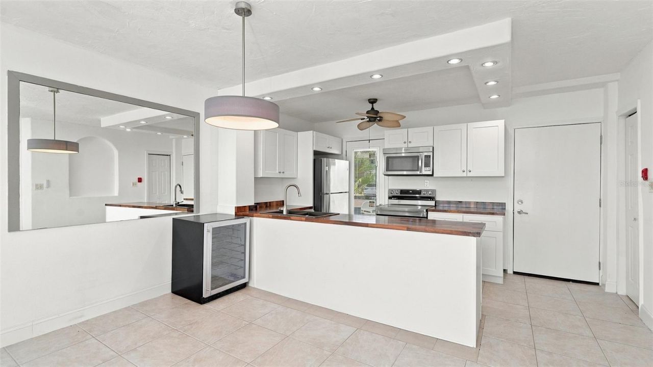 777 John Ringling Boulevard, Unit 2, Sarasota, FL 34236 Photo