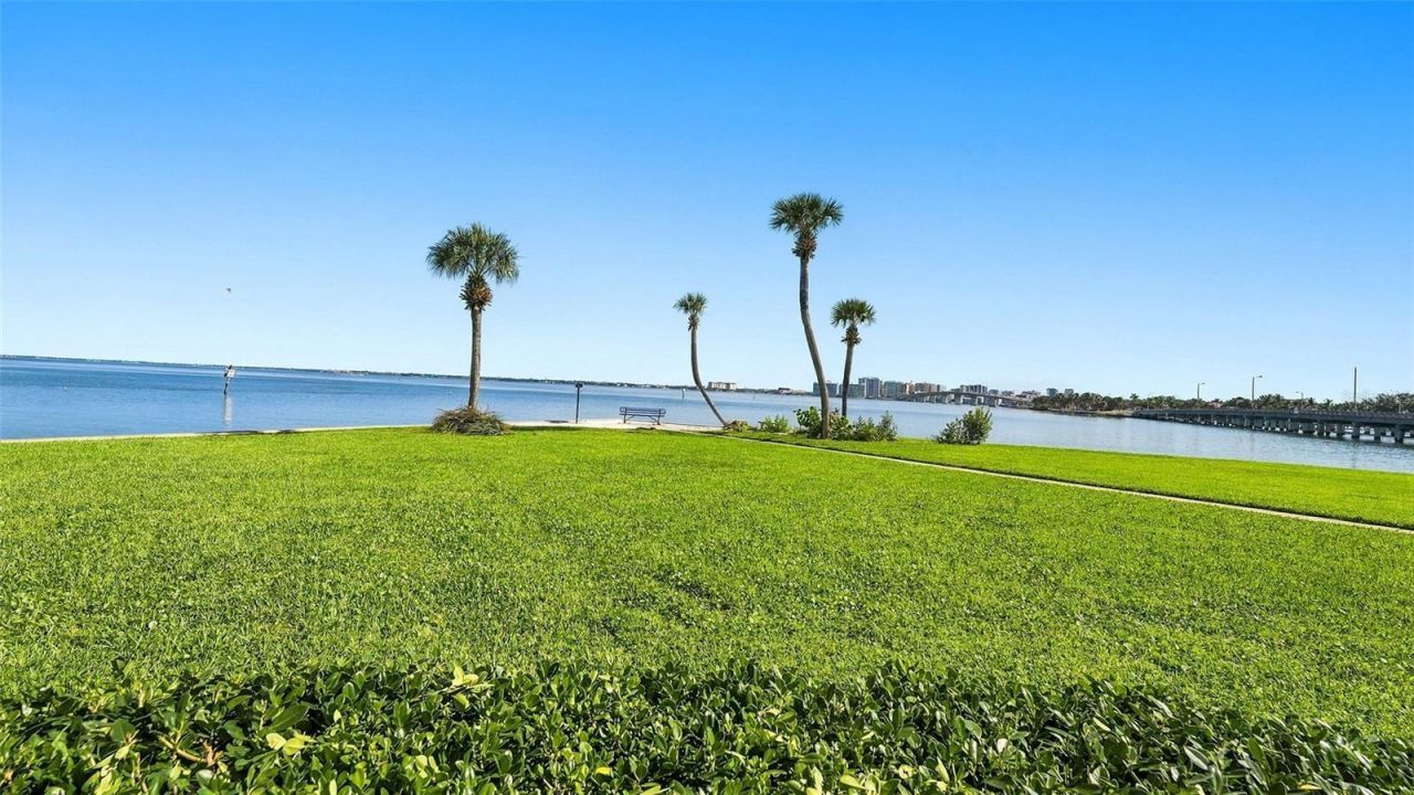 777 John Ringling Boulevard, Unit 2, Sarasota, FL 34236 Photo