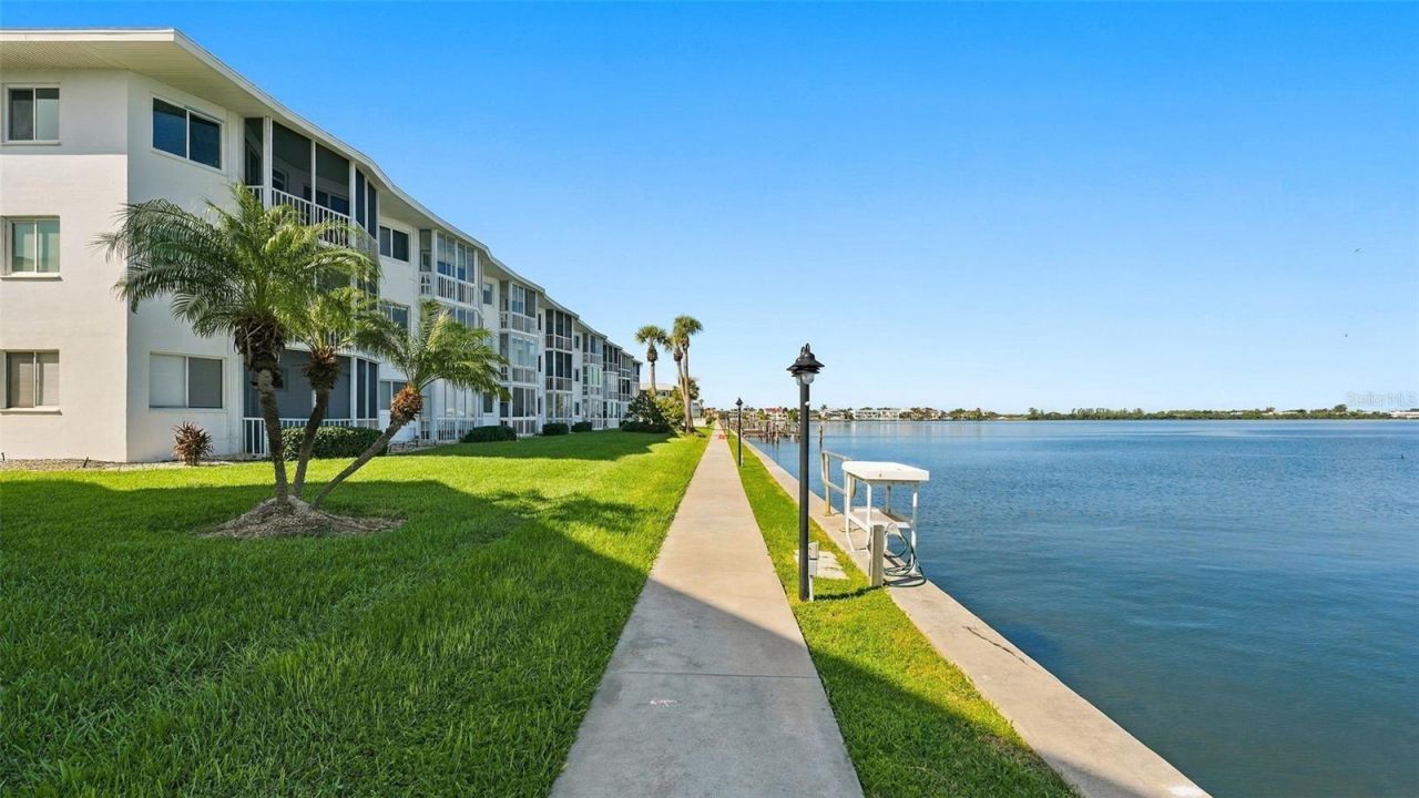 777 John Ringling Boulevard, Unit 2, Sarasota, FL 34236 Photo