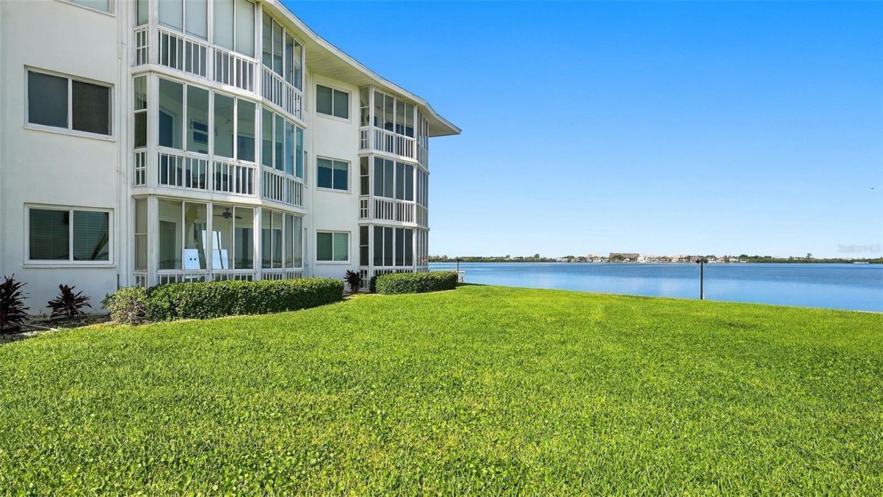 777 John Ringling Boulevard, Unit 2, Sarasota, FL 34236 Photo