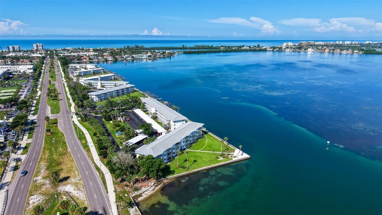 777 John Ringling Boulevard, Unit 2, Sarasota, FL 34236 Photo