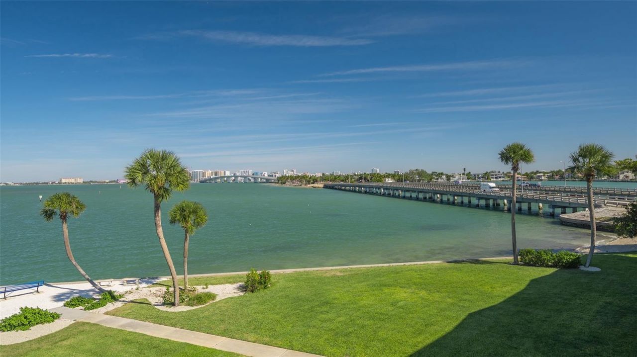 777 John Ringling Boulevard, Unit 2, Sarasota, FL 34236 Photo
