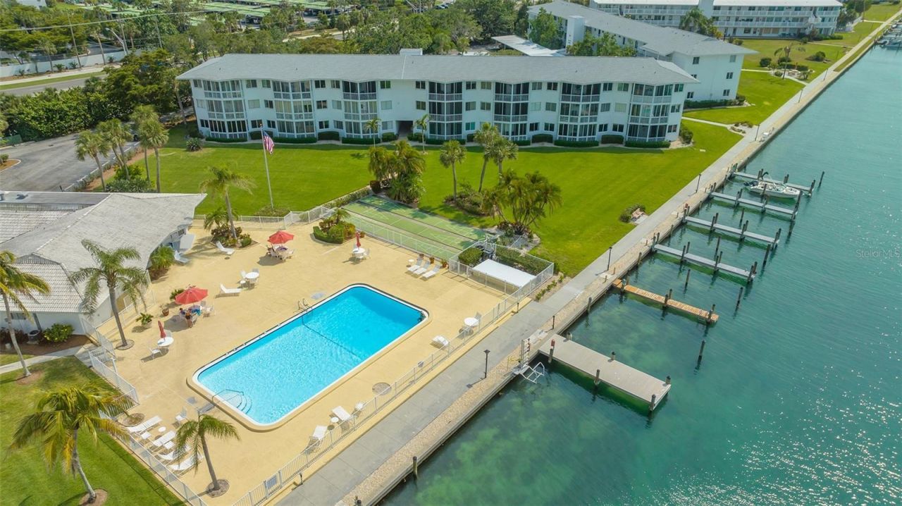 777 John Ringling Boulevard, Unit 2, Sarasota, FL 34236 Photo