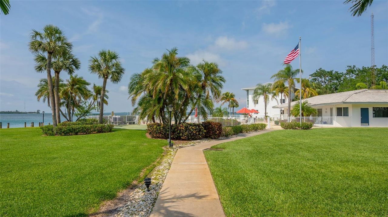 777 John Ringling Boulevard, Unit 2, Sarasota, FL 34236 Photo