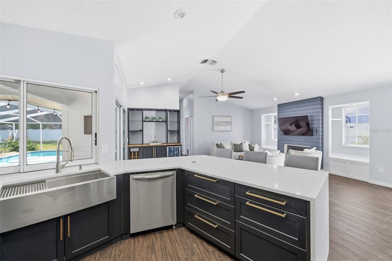 2722 Buckhorn Oaks Drive, Valrico, FL 33594 Photo