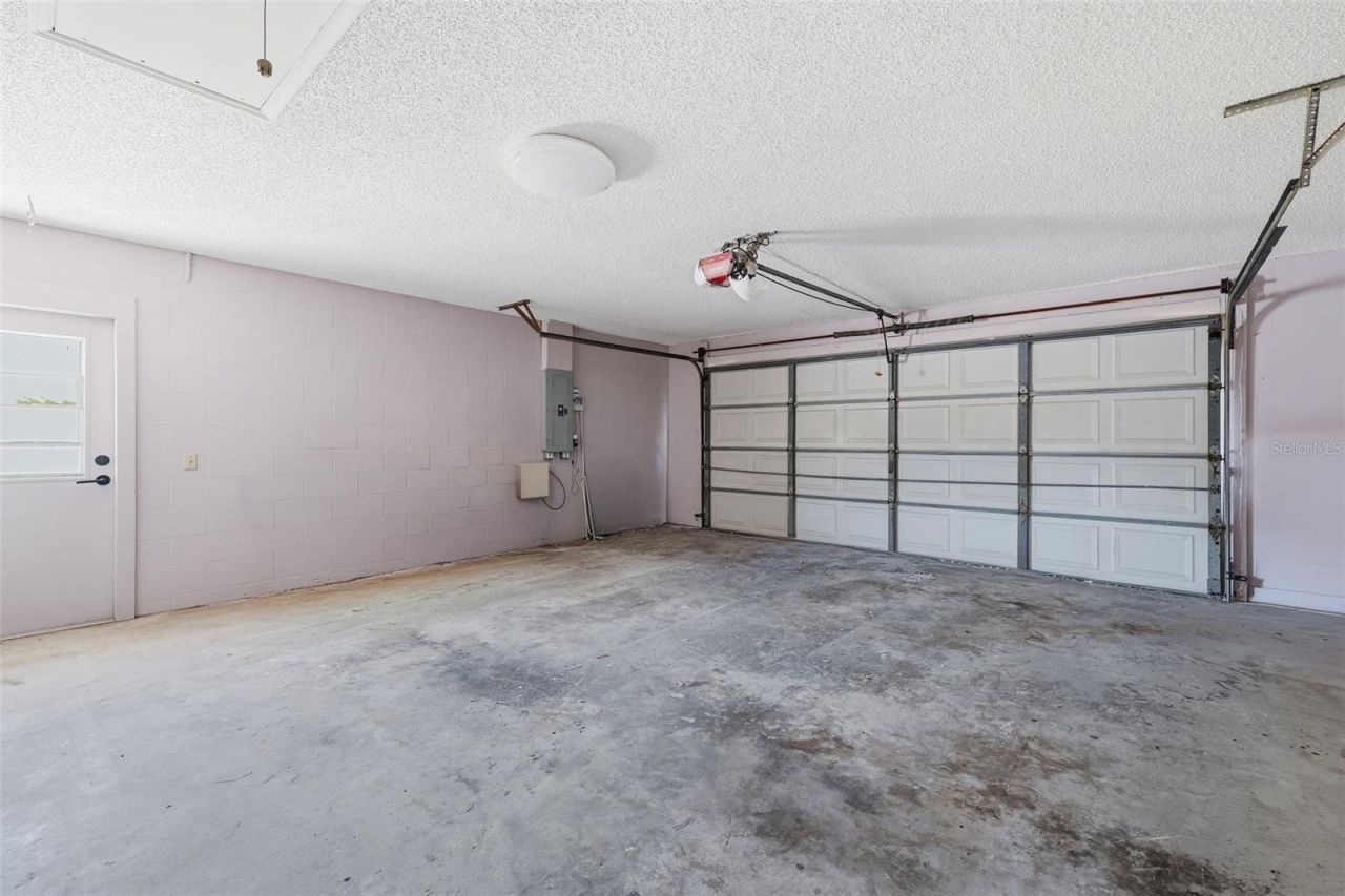 2722 Buckhorn Oaks Drive, Valrico, FL 33594 Photo