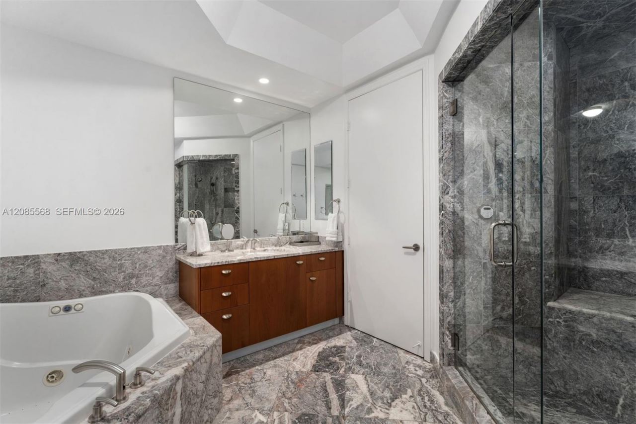 16047 Collins Ave, Unit 2502, Sunny Isles Beach, FL 33160 Photo