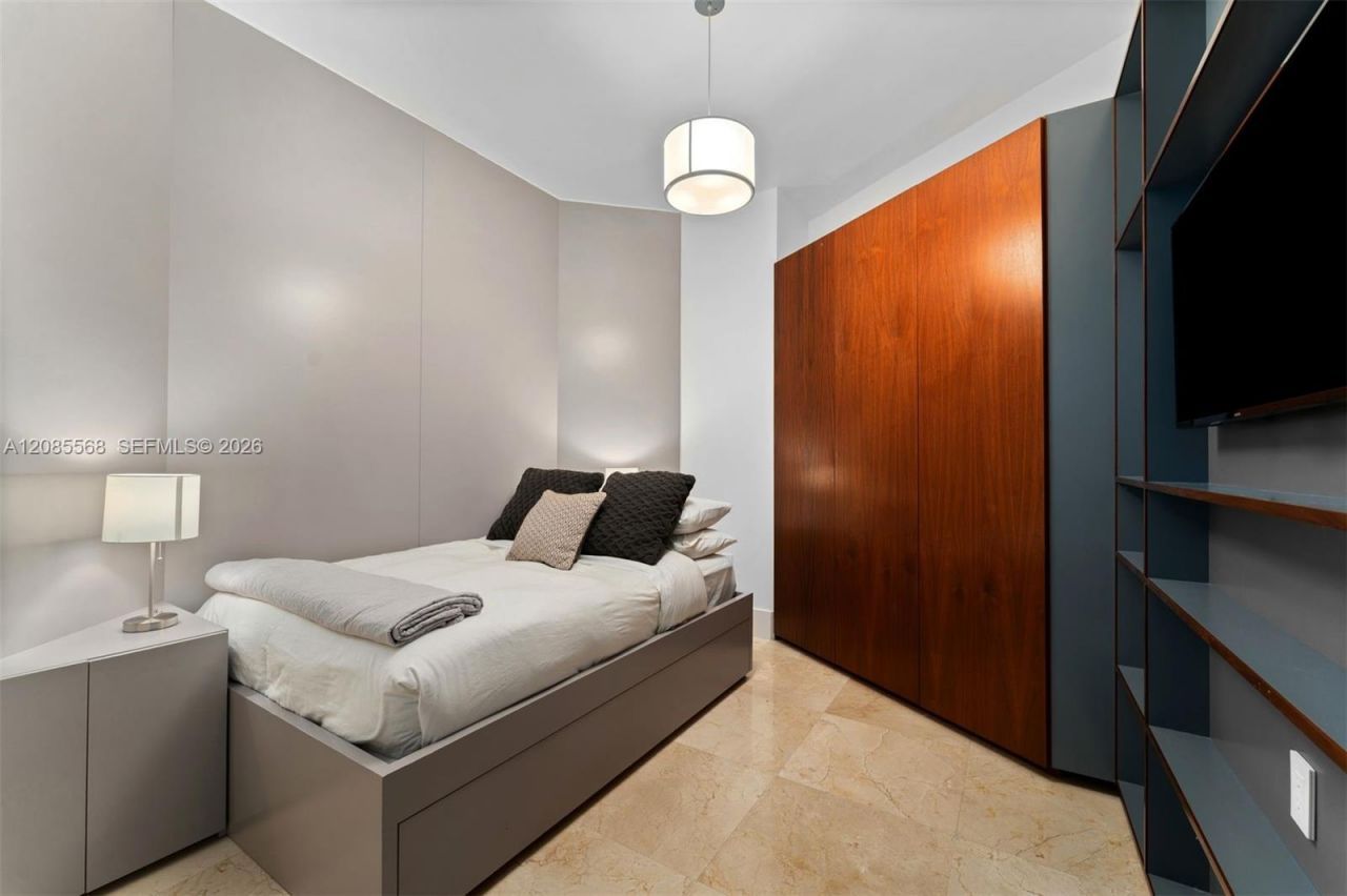 16047 Collins Ave, Unit 2502, Sunny Isles Beach, FL 33160 Photo