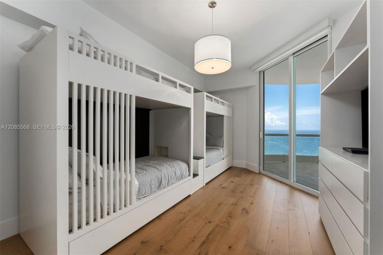 16047 Collins Ave, Unit 2502, Sunny Isles Beach, FL 33160 Photo
