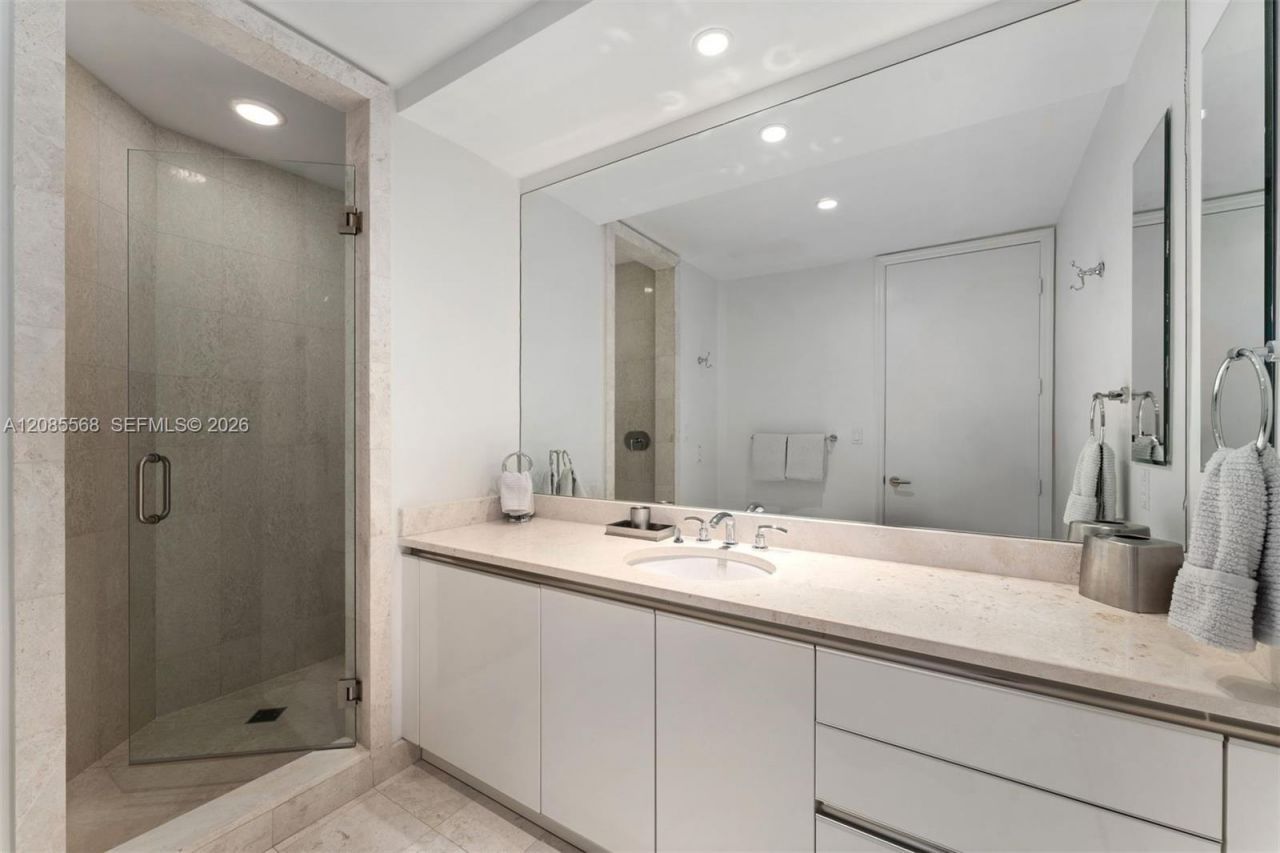 16047 Collins Ave, Unit 2502, Sunny Isles Beach, FL 33160 Photo