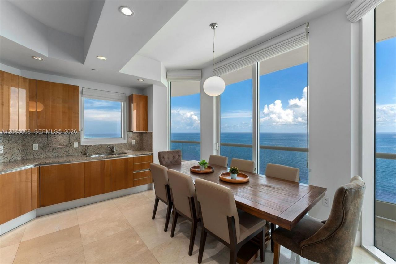 16047 Collins Ave, Unit 2502, Sunny Isles Beach, FL 33160 Photo