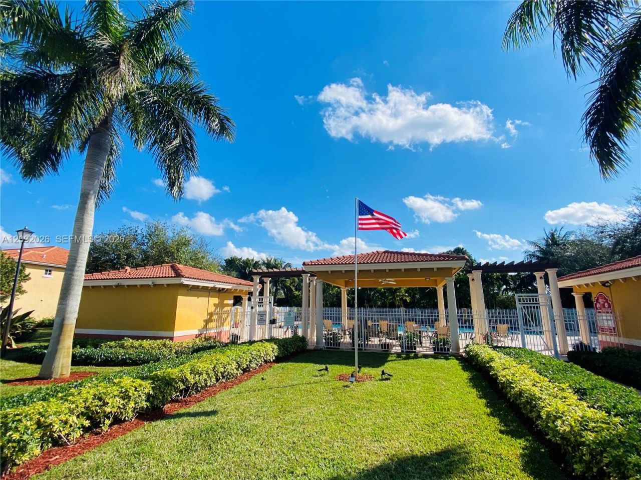 3556 NW 29th Ct, Unit 3556, Lauderdale Lakes, FL 33311 Photo