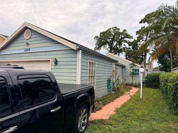 5688 Dewberry Way , West Palm Beach, FL 33415