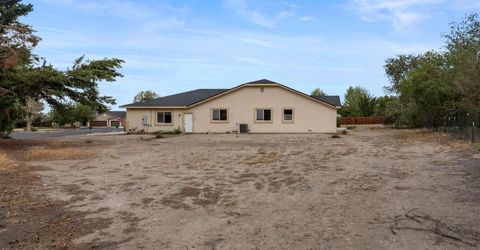 3163 Hannah Calder Court, Fernley, NV 89408 Photo