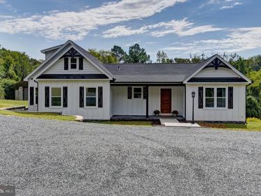 577 S MAIN STREET, AMHERST, VA 24521