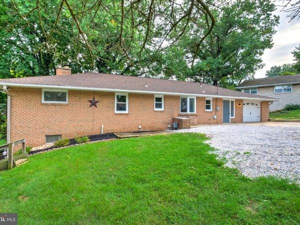 2020 WINDING ROAD , YORK, PA 17408