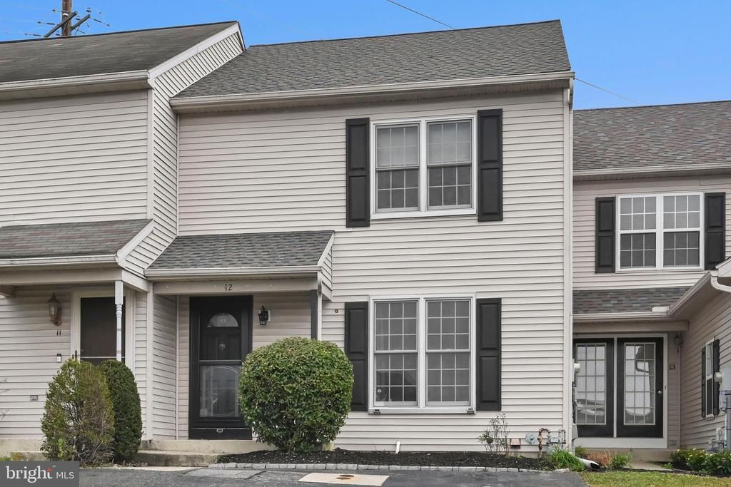 12 BROADWINGE CIRCLE , HAMBURG, PA 19526