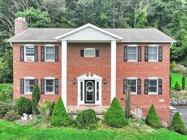 170 W WHITE BEAR DRIVE, SUMMIT HILL, PA 18250