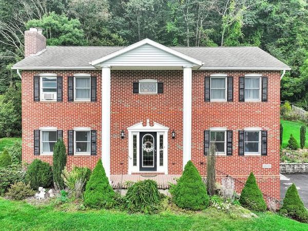 170 W WHITE BEAR DRIVE , SUMMIT HILL, PA 18250