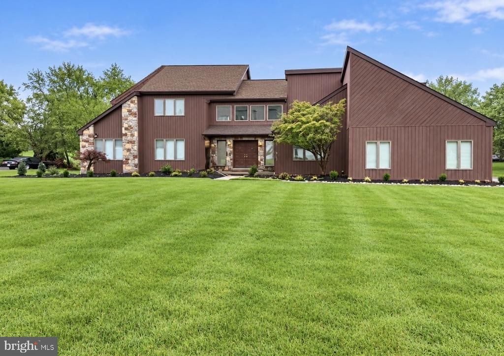 71 HIDDEN COVE DRIVE, SOUTHAMPTON, PA 18966