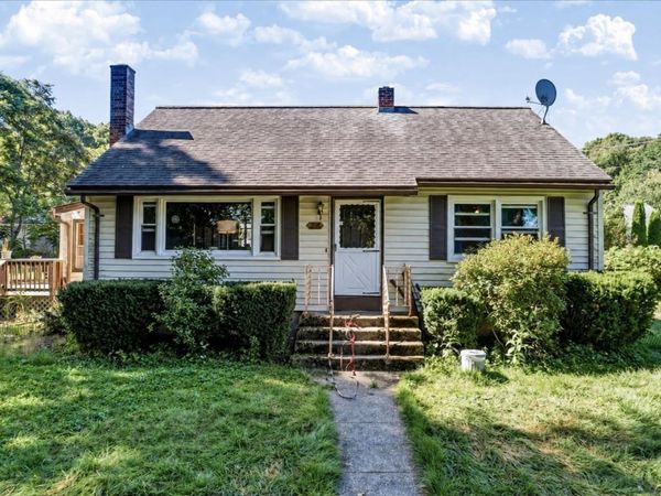 9 Folsom St, Leicester, MA 01611