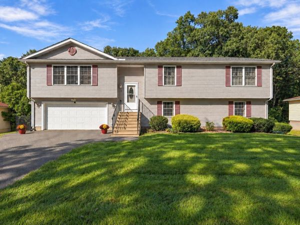 36 Ludlow Road, Chicopee, MA 01020