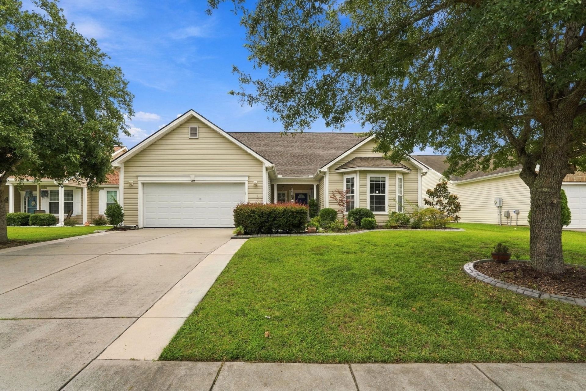 497 Vermillion Dr. Photo 32